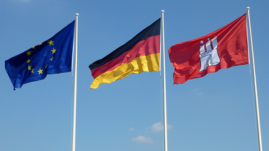 Europaflagge-Bundesflagge-Landesflagge